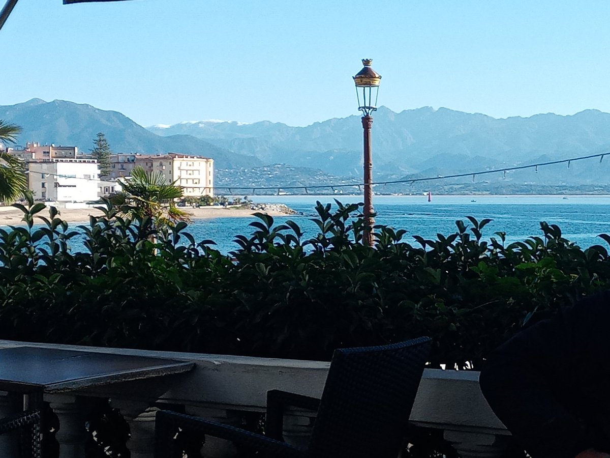 JMMartini20's tweet photo. Ajaccio est décidément une ville merveilleuse, un diamant dans un écrin fabuleux, la Corse 
Cette ville mérite mieux, #AjaccioMériteMieux
Bona dumenica à tutti https://t.co/FDQKvN1CP9