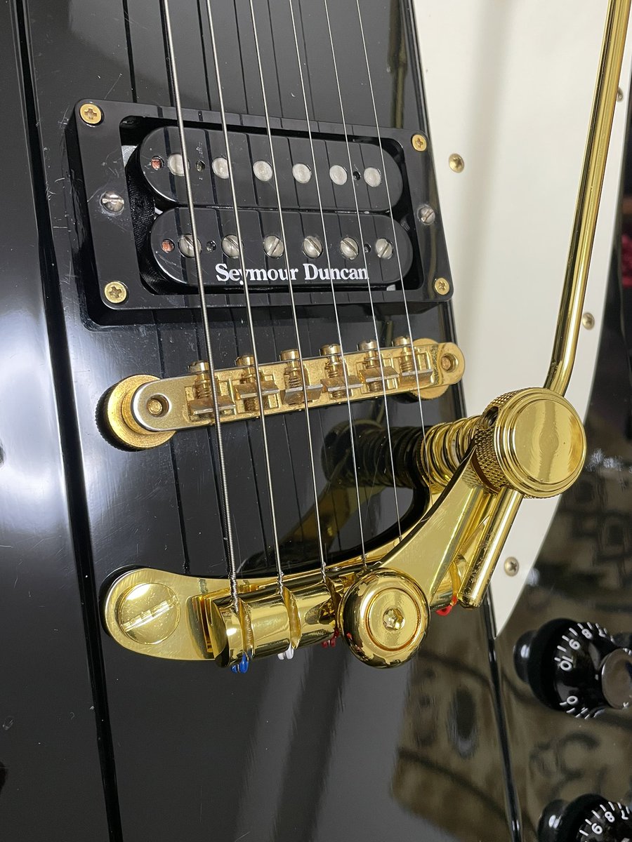 ConstipatedBeck's tweet photo. 使い続けて20年、念願のアームを取り付けました。馴染むまで時間かかるかも。
アームの角度が独特で慣れが必要かな…
#lestrem https://t.co/yzS81MbrrQ