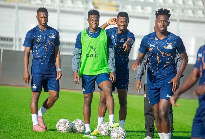 .joshua🦅🍇 tweet media