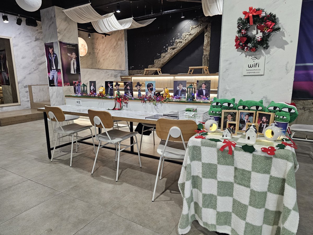 <옥택연 생일카페 마감 공지>

추운 날씨에도 방문해주신 
핫티님들께 감사드립니다. 
항상 최선을 다해옥택연 응원하는 WONDERFULTAECYEON 이 되겠습니다. 모두 행복하시고 건강하세요

#옥택연 #생일카페 #TAECYEON
#oktaecyeon #テギョン #2pm
#Happy_taecyeon_day