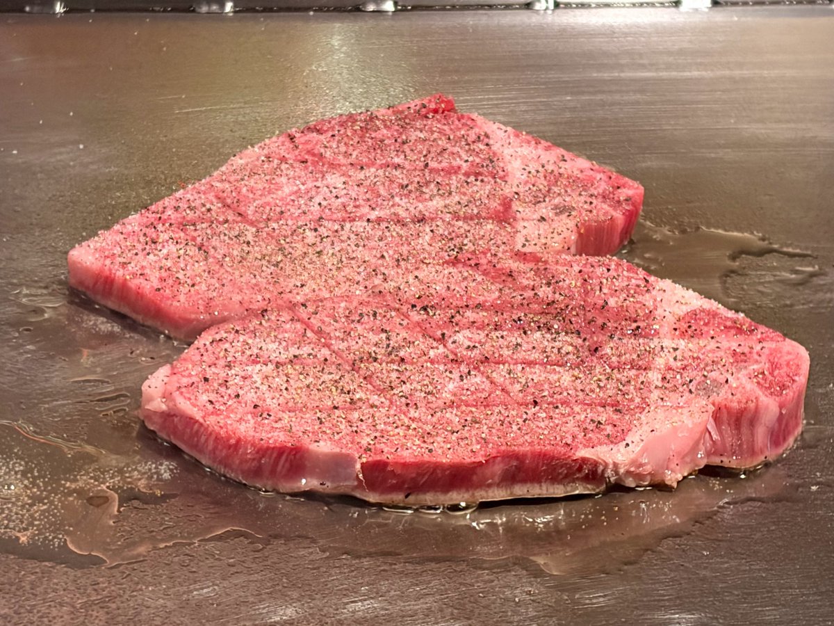gon3tw's tweet photo. 肉は世界を救う https://t.co/btdcNTnqET