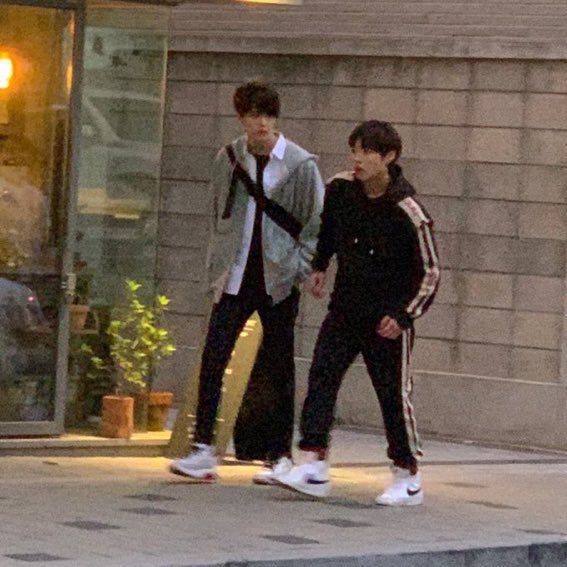 dejh_may29's tweet photo. 윙지훈 활동 후에 바로 바가지 공주영
목격 올라와서 진짜 메이들 다 놀랐음 https://t.co/igycfJ73kj