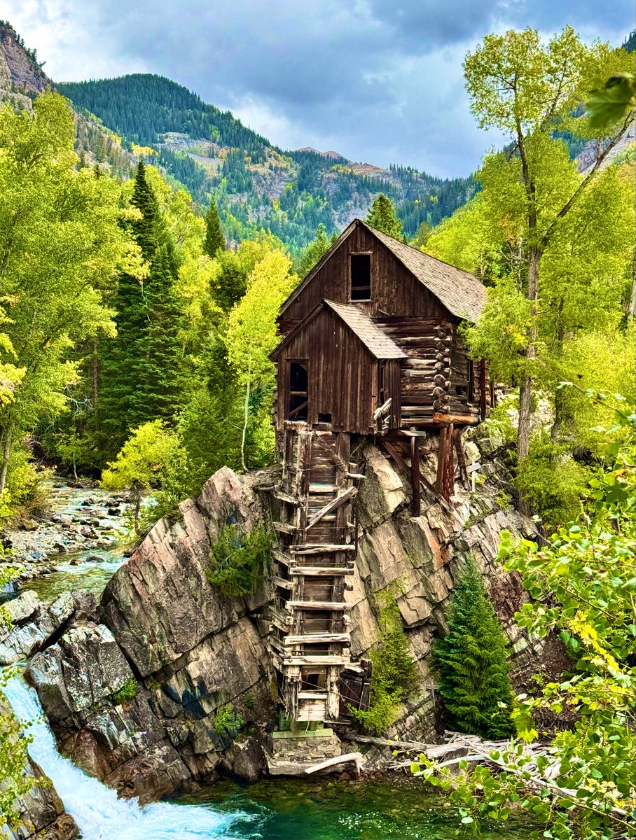 DMiller52325459's tweet image. Good morning: Day 9 of the last 12 days of 2025 is September!
Please post, share or QP one favourite photo from September 2025 (tomorrow will be October). 

Crystal Mill, Crystal, Colorado…