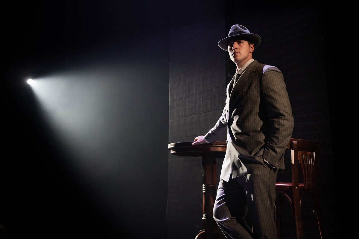 The Hitchhiker’s Guide To The Galaxy Live tweet media