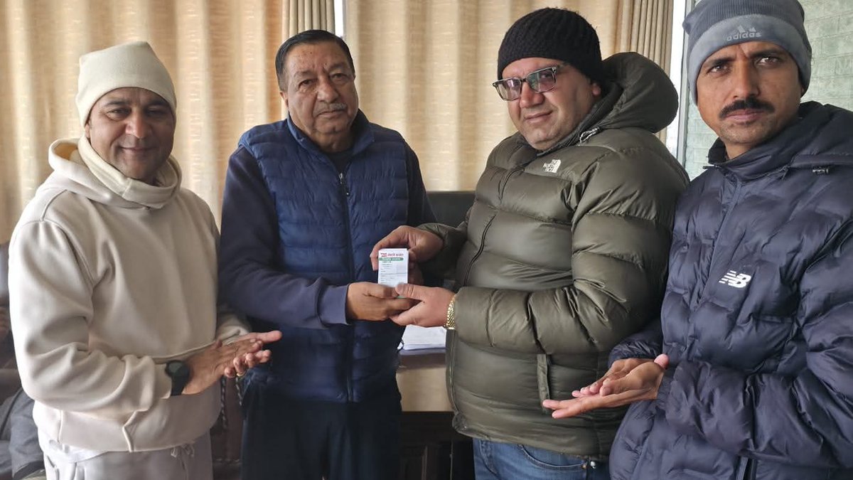 नेपाली कांग्रेस काठमाडौँ क्षेत्र नं. ३ अन्तर्गत क्रियाशील सदस्यता कार्ड वितरण।