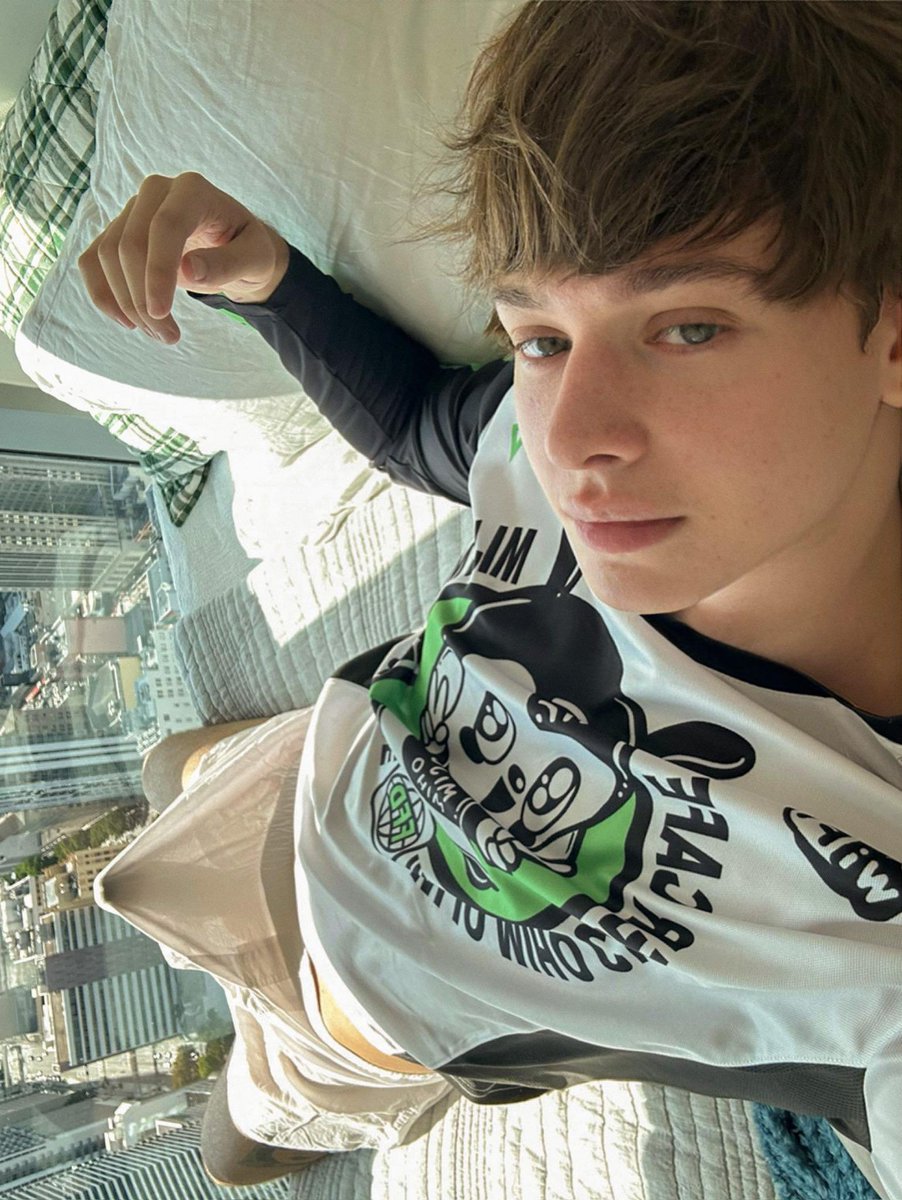 passionatefag's tweet photo. https://t.co/YMlRmPnkXE