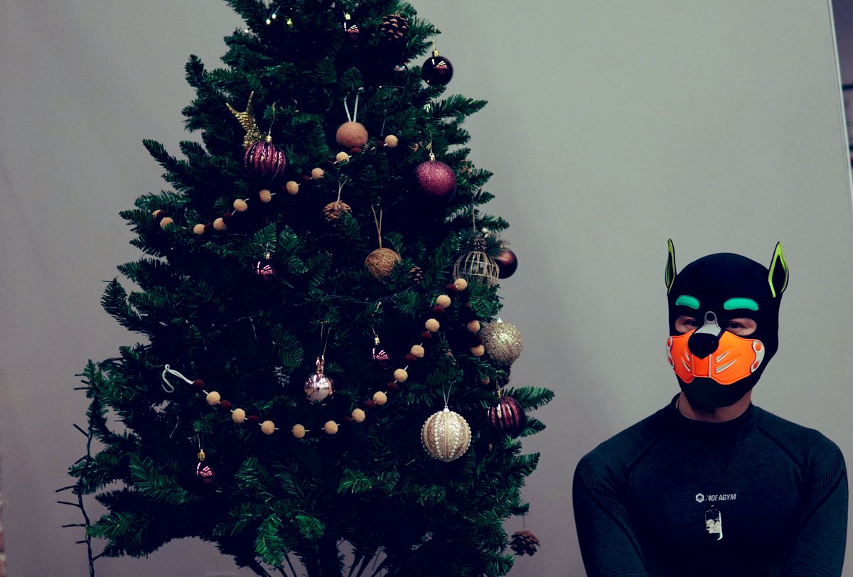 Cube5ub's tweet photo. 圣诞🎄 https://t.co/iPItvgxdQU