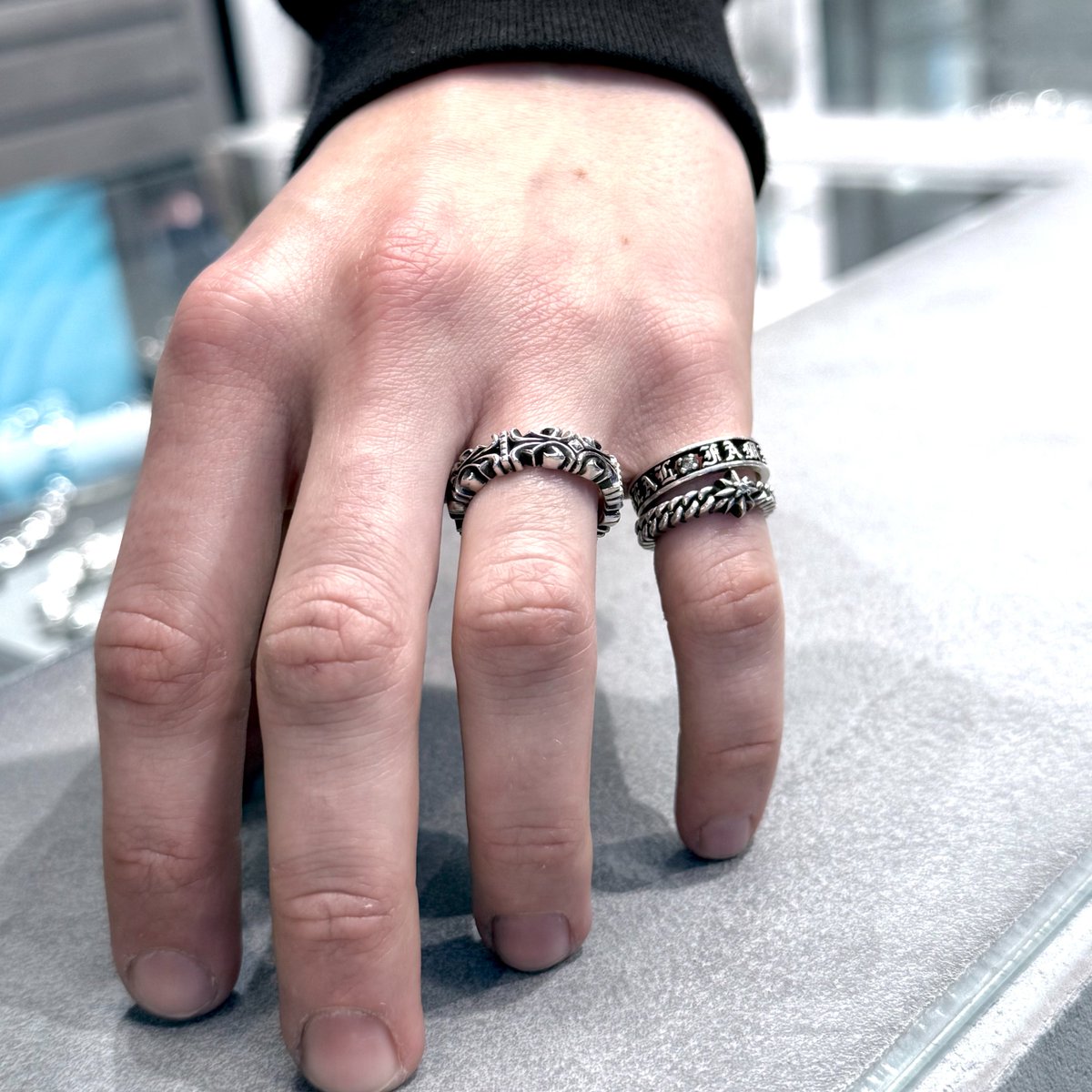 DEAL DESIGN NAGOYAです✠ 最近は細いリングが人気を集めていて、今週