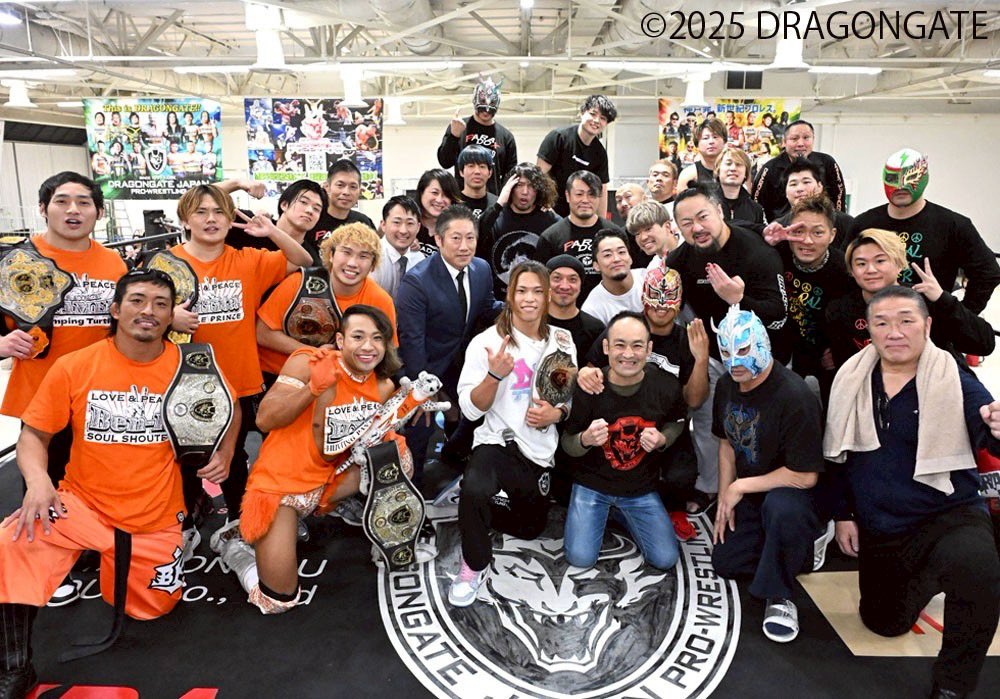 2025、駆け抜けました！
今年も1年間 #DRAGONGATE を愛してくれてありがとうございました！🙏✨
来年も一緒にプロレス楽しみましょう！
Jah bless.
#ThankU #感謝 
#prowrestling #プロレス