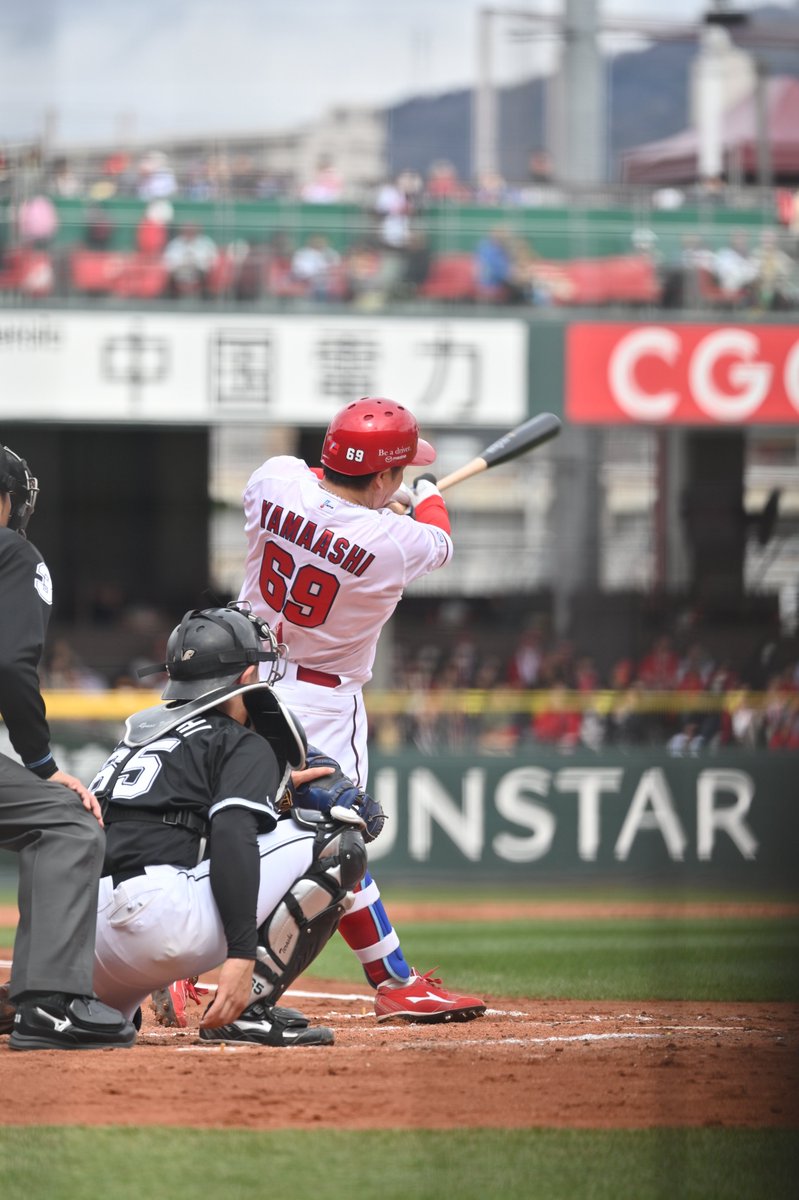来年も広島行きたいな〜。できれば一度は正面砂で。 この写真は去年の