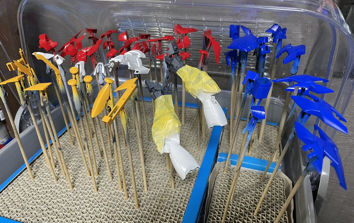 Suke_gp's tweet image. 本年中に完成させたい機体。30周年だもんね。
#ガンプラ