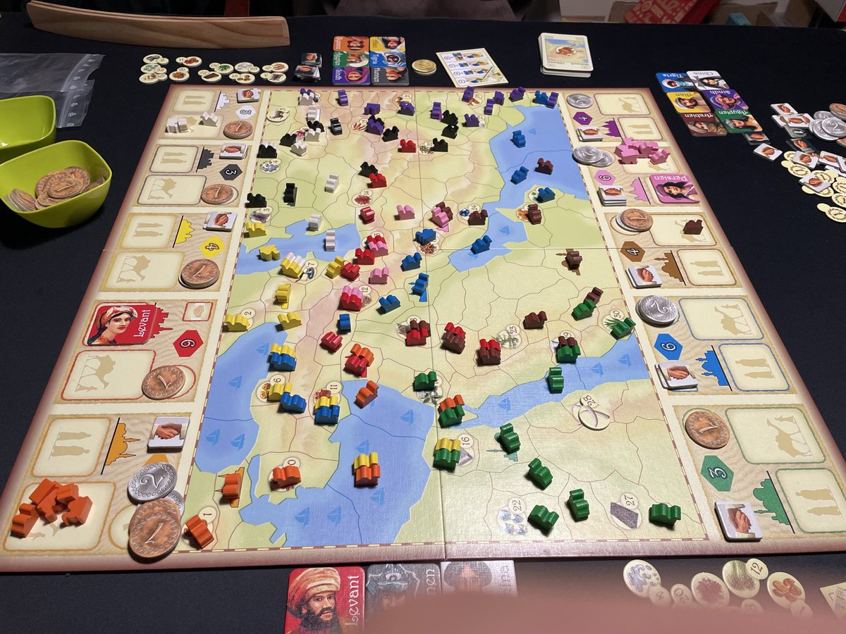 getyaya1's tweet photo. Gran noche de juegos!
Un samarkand, Kreta, samurai y Terra nova. https://t.co/jrykaLkLg0