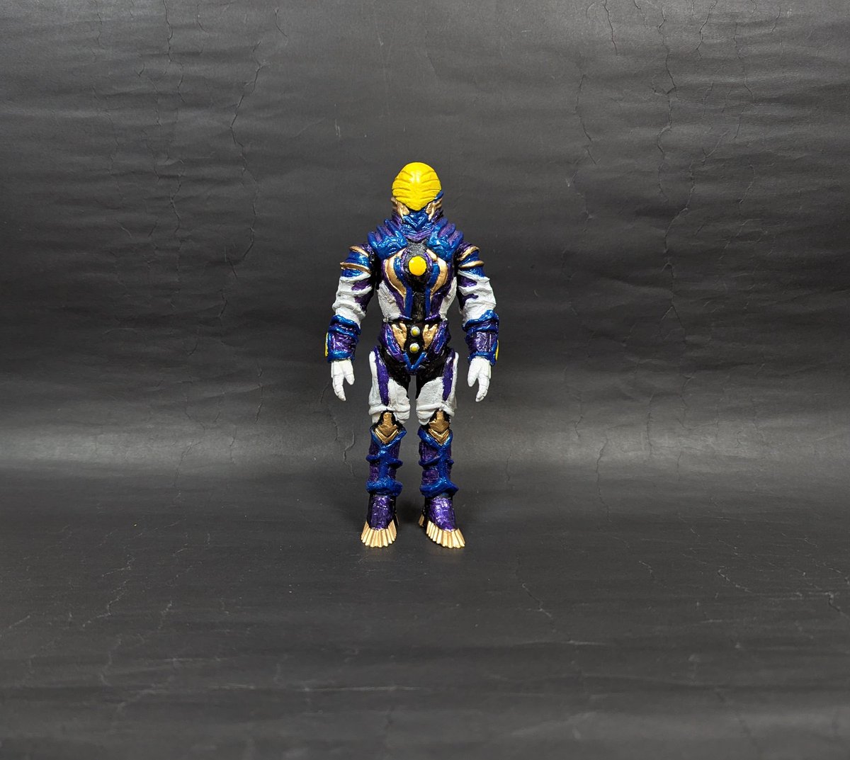 虚空怪獣グリーザ(第二形態) 素体はコスモス(コロナモード)の旧800