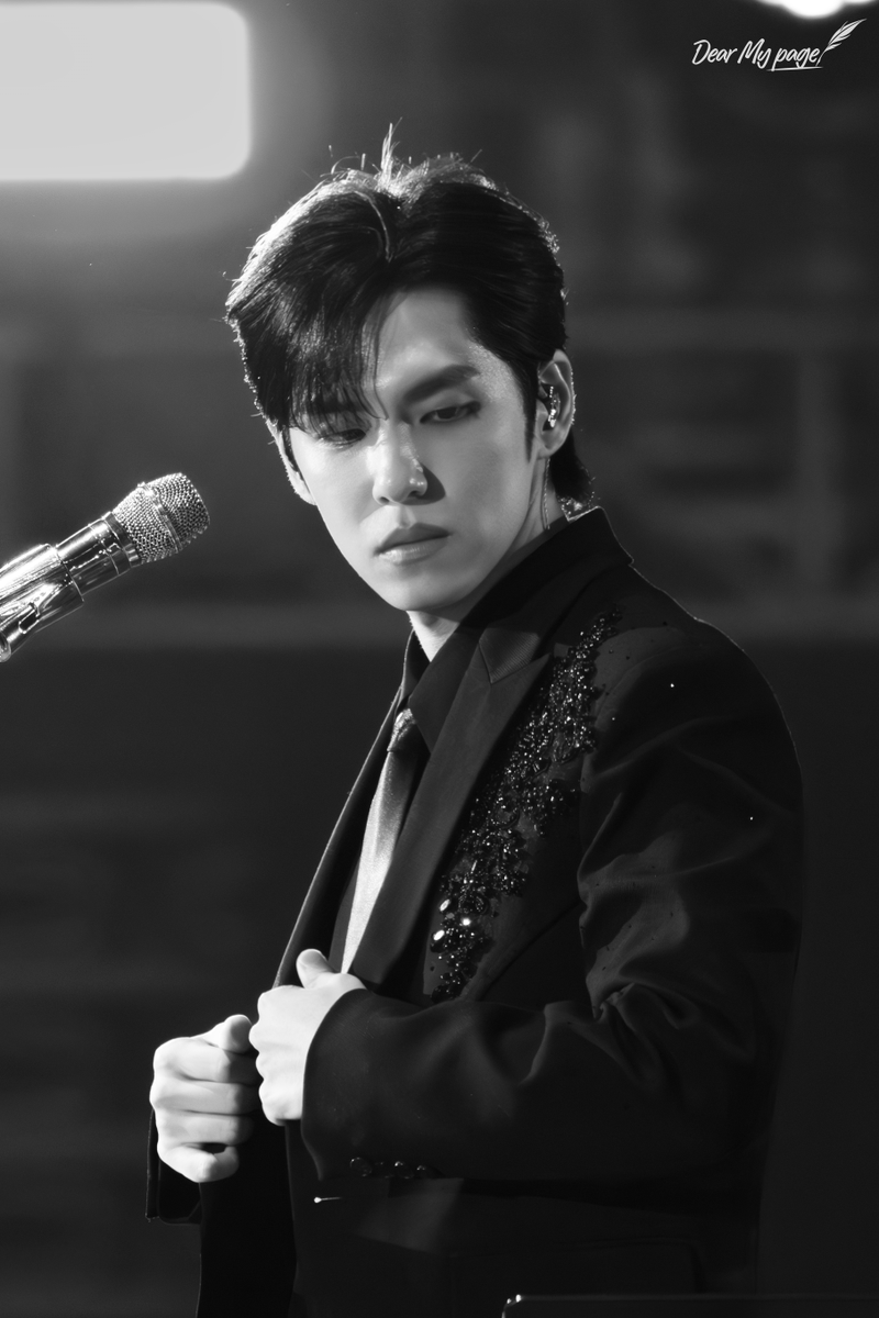 Dear_MyPage_'s tweet photo. 251221 The Present

#원필 #WONPIL #데이식스 #DAY6 https://t.co/PWy4trkAkW