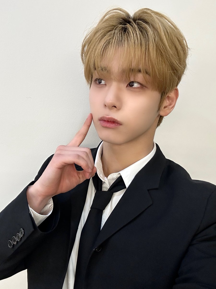 82Message's tweet photo. [#도누니]
🧳😎

#82MAJOR #82메이저 #에이티투메이저
#김도균 #KIMDOGYUN https://t.co/cE4OcENUnG