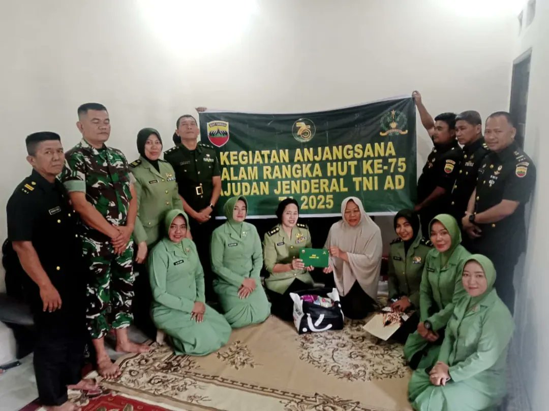 ajendam1bb's tweet photo. Kegiatan Anjangsana Kaajendam I/BB Letkol Caj Dwi Listyo Saputro Dan Perwakilan Personil Ajendam I/BB Beserta Ketua, Pengurus Persit KCK Ranting 3 Cab Ajen. https://t.co/KyKdhiIyJJ