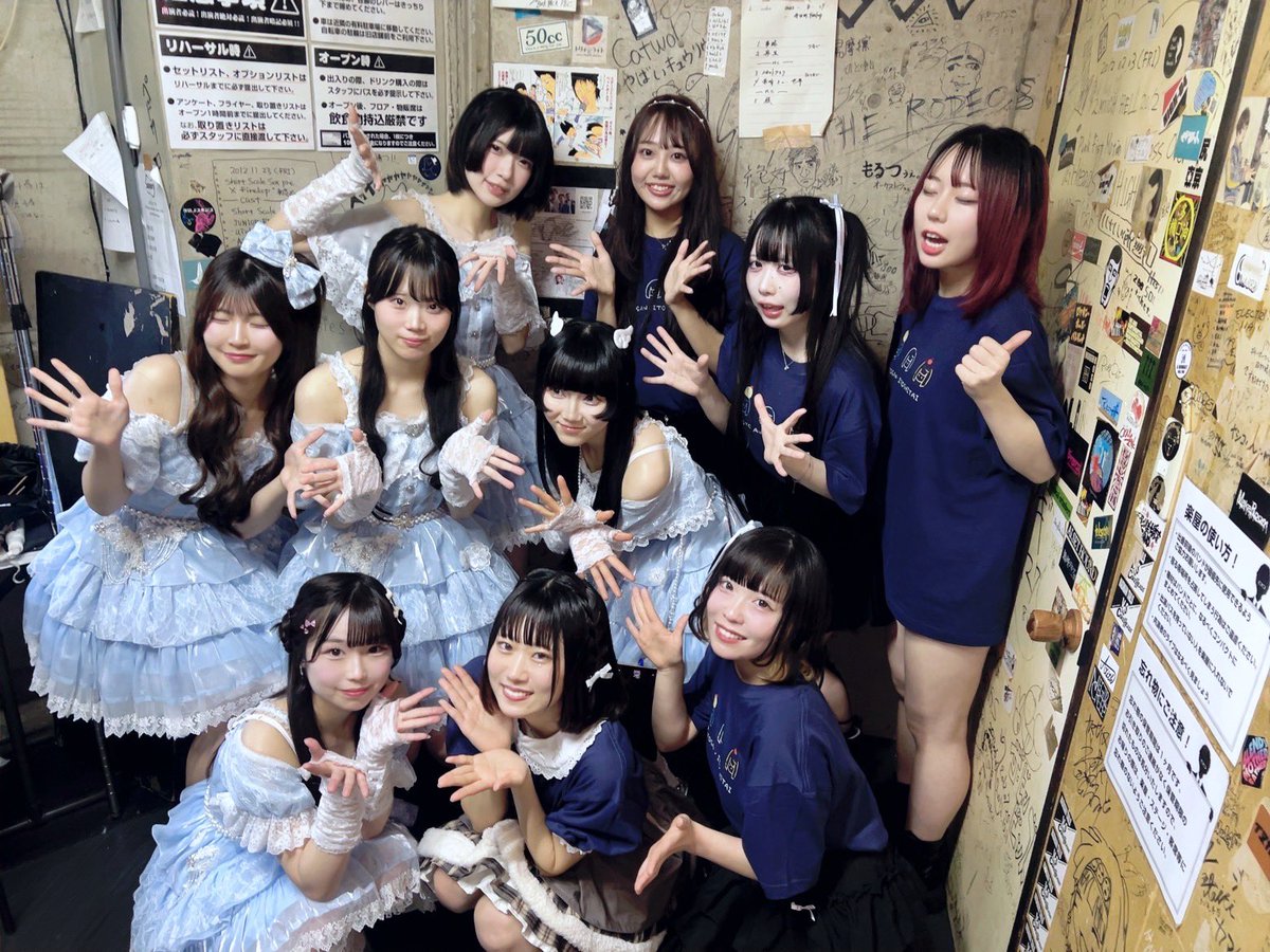 cleomery_info's tweet photo. 新曲『morph』を生み出してくれた星ひでき(@hideki_tempa )さん

思い出の地で会えたずっと仲良しあゆかちゃん(@odoruayu )

2026年も沢山対バンしたいな！の2組
YOUR ADVISORY BOARD(@YAB_OfficialX )さん
感情線は時をこえて(@kanjosen_info )さん https://t.co/BhDnRRsrnZ