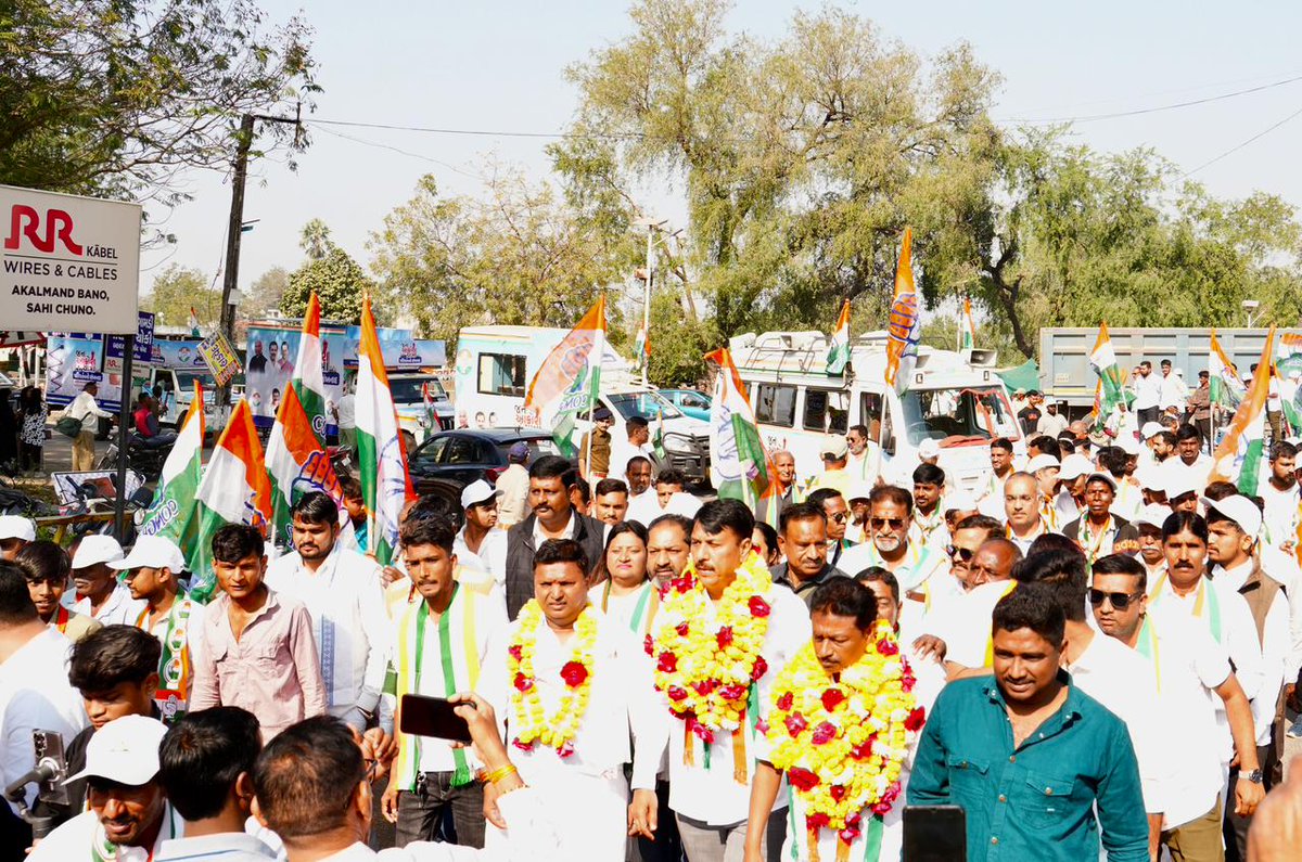 srinivasiyc's tweet photo. आज गुजरात के छोटा उदयपुर में जन आक्रोश यात्रा का स्वागत किया। गुजरात प्रदेश कांग्रेस प्रभारी श्री @MukulWasnik जी के मार्गदर्शन और प्रदेश कांग्रेस अध्यक्ष @AmitChavdaINC जी, CLP @TusharAmarsinh1 के नेतृत्व में जारी ये यात्रा गुजरात की आम जनता के मुद्दों को लेकर आगे बढ़ रही है। https://t.co/FNVfYpDSLv