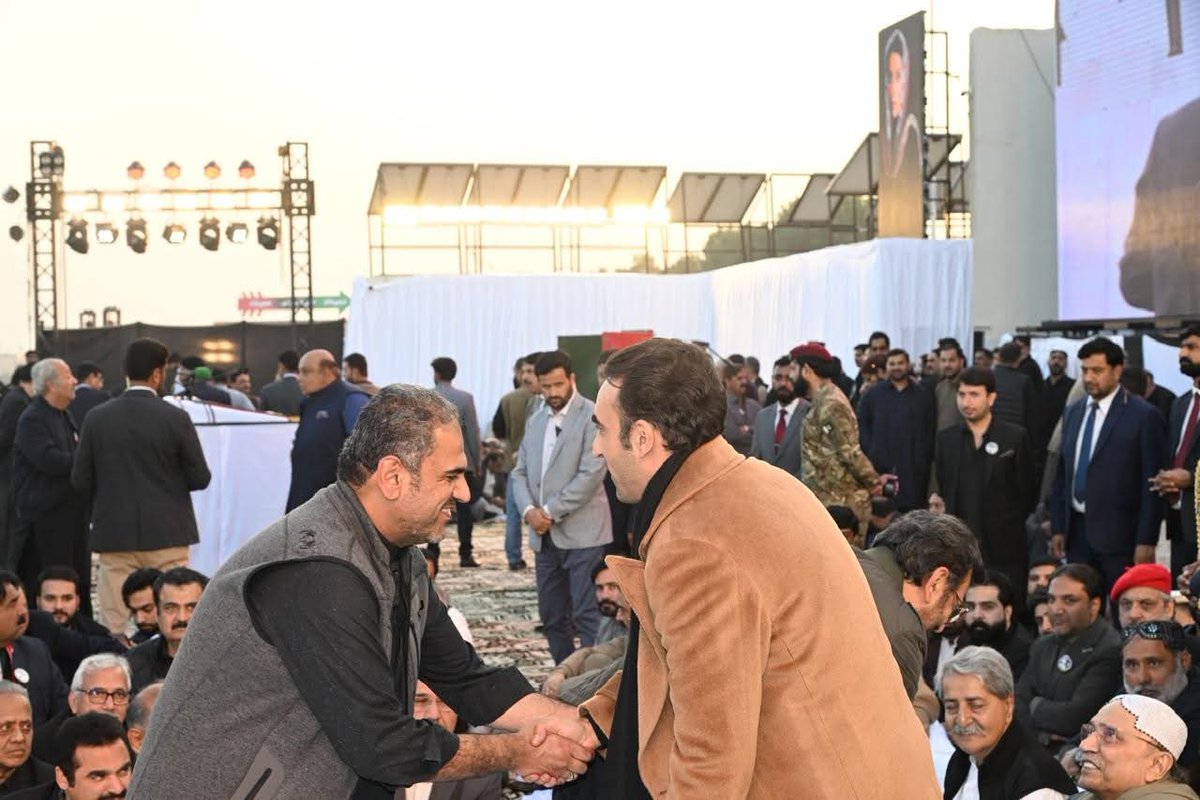 Meet PPP Chairman <a href="/BBhuttoZardari/">Bilawal Bhutto Zardari</a> Sb Ghari Khuda Bux Bhutto Larkana