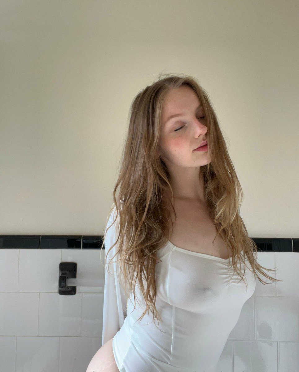 Guten Morgen, hallo, ich bin 22 Jahre alt, ich hoffe, jemand grüßt dich☕🌹