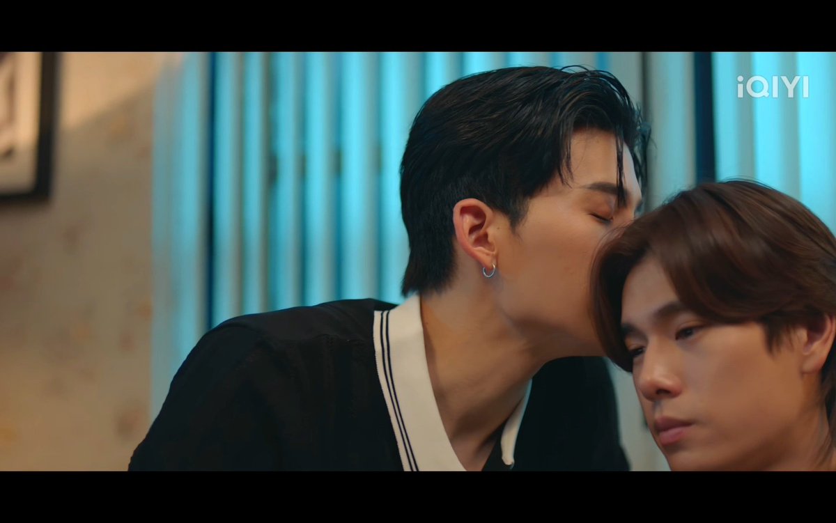 PPWJDGF2023's tweet photo. Pond and his kisses on Phuwin's head in every universe 🥺 ((except the 1st one gave him a mouth full of hairspray))

#MeAndTheeSeriesEP7 https://t.co/IvzO95CWMn