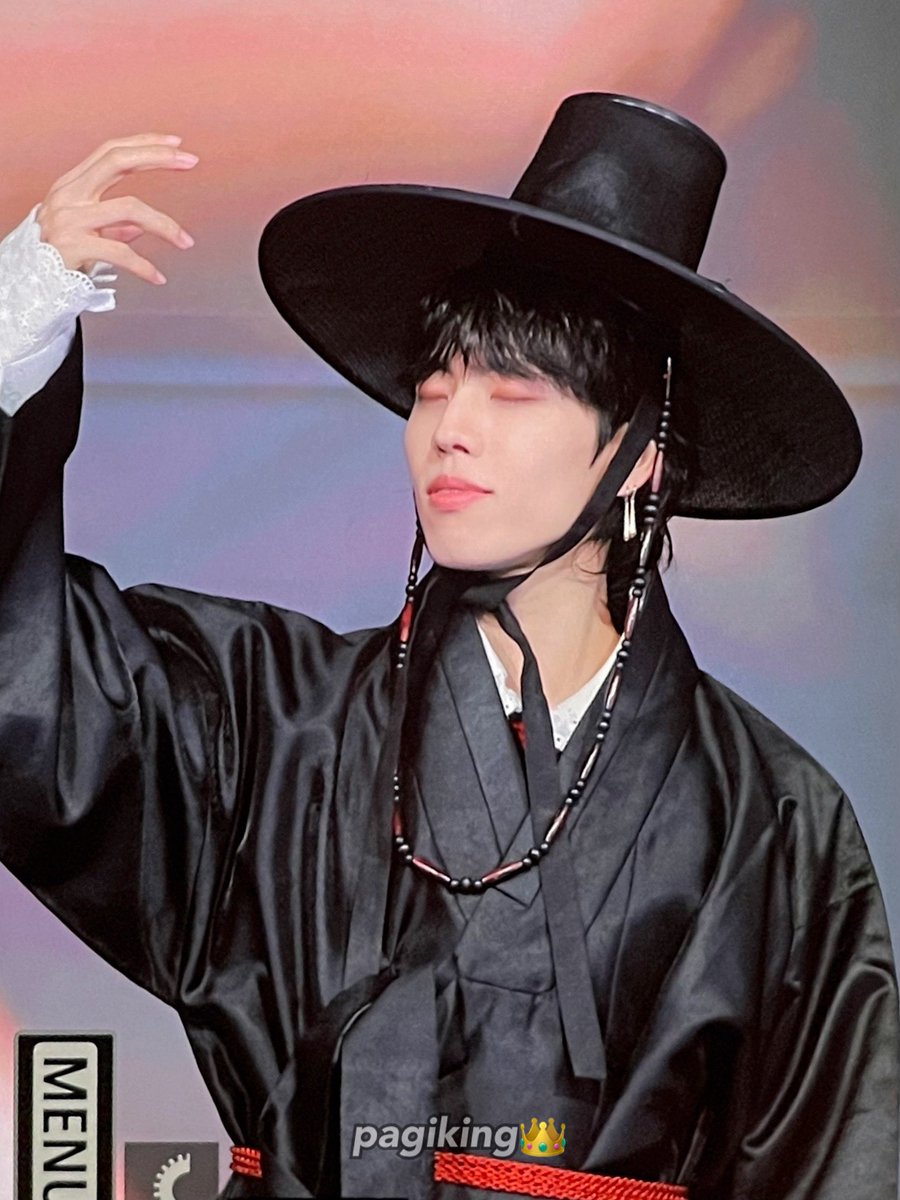 인피닛 덕에 패기왕 tweet media