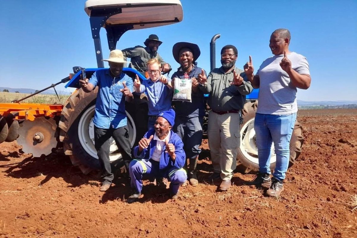 Another Farm Murder
The  KwaZulu-Natal chairperson of the African Farmers Association of SA and  businessman, Mbongeni Skhakhane was shot dead during an armed robbery in  the Mbutshana area, Hilton on Friday.