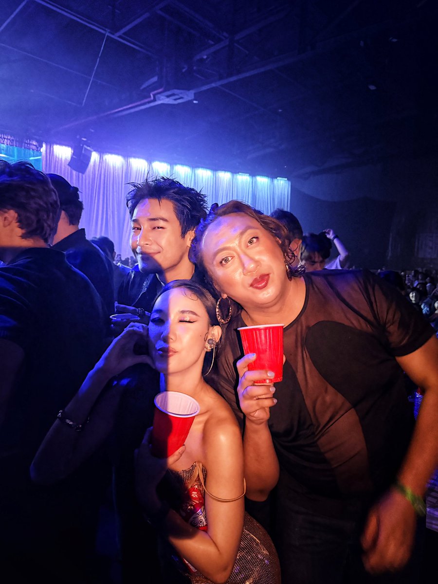 SofrieJasman's tweet photo. ✨Casually existing where the vibes are elite hunney✨ 

#BeOnCloudXmasNewYear2026 #BeOnCloudXmasNewYearParty #mileapo #milephakphum #aponattawin https://t.co/EnZUQl339S
