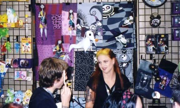 bab0oshk44's tweet image. Hot Topic, 1990s