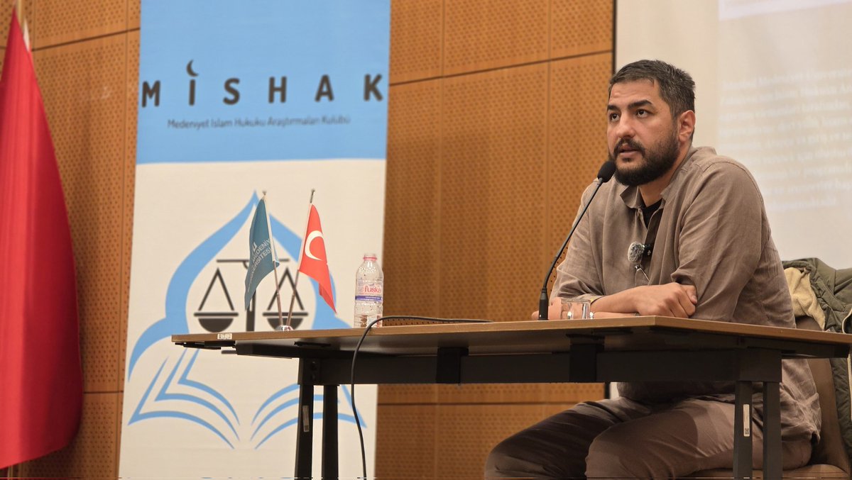 Imu_Mishak's tweet photo. Dr. Altay Cem Meriç’in katılımlarıyla gerçekleştirdiğimiz söyleşide bir duruşun inşasında rol alan faaliyetler arasındaki dengeyi kurarken dikkat etmemiz gerekenleri,  doğru istikamette ilerleyip bizi hakikate ulaştıracak bakış açılarını konuştuk. https://t.co/J7vGPBmSNr