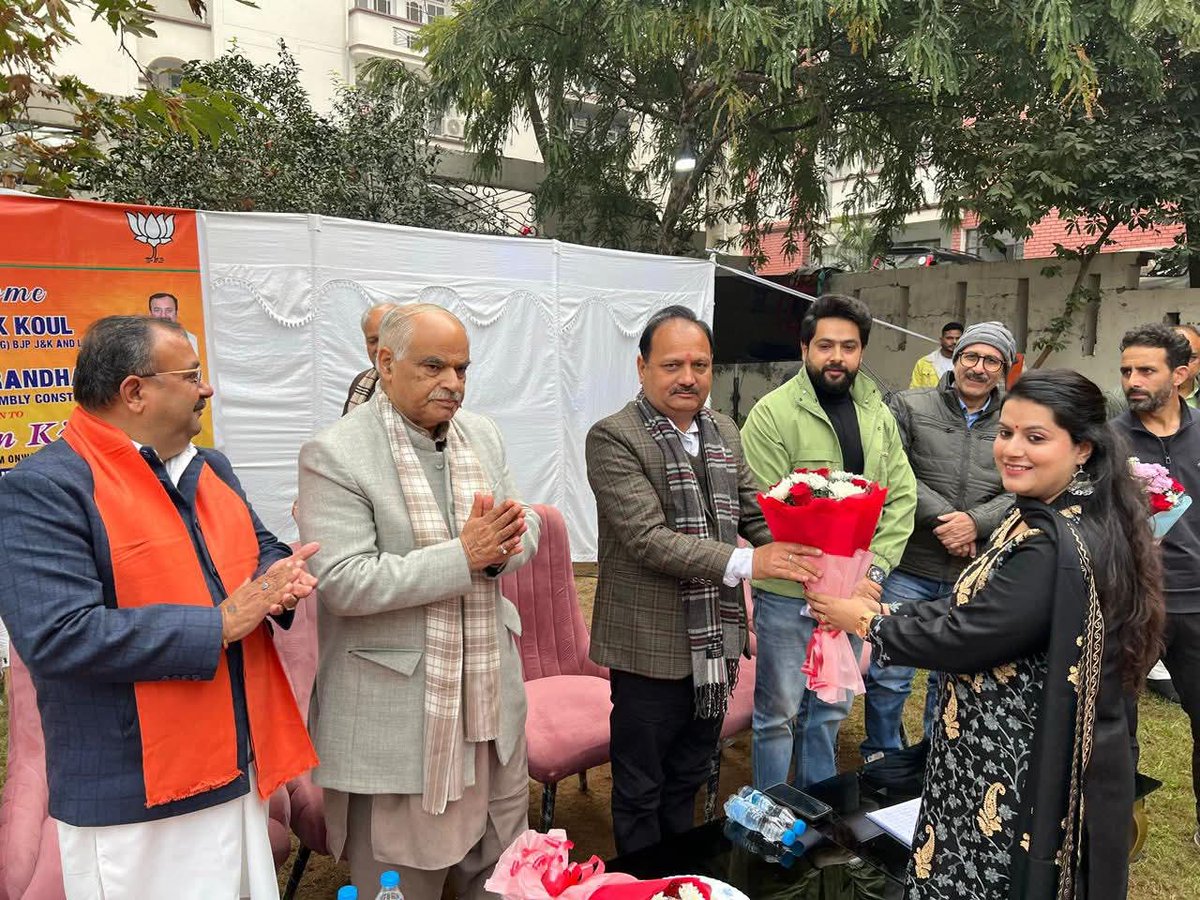 nareshsinghbjp's tweet photo. Today listened to the 129th episode of Mann Ki Baat organized at the Flats of Nideesh Enclave Residents Welfare Association, Channi Rama, along with Ashok Koul (J&amp;K BJP General Secretary – Org), MLA Ch. Vikram Randhawa and Kulbir Charak ji (District General Secretary)
#MannKiBaat https://t.co/ZDHsSaTbce