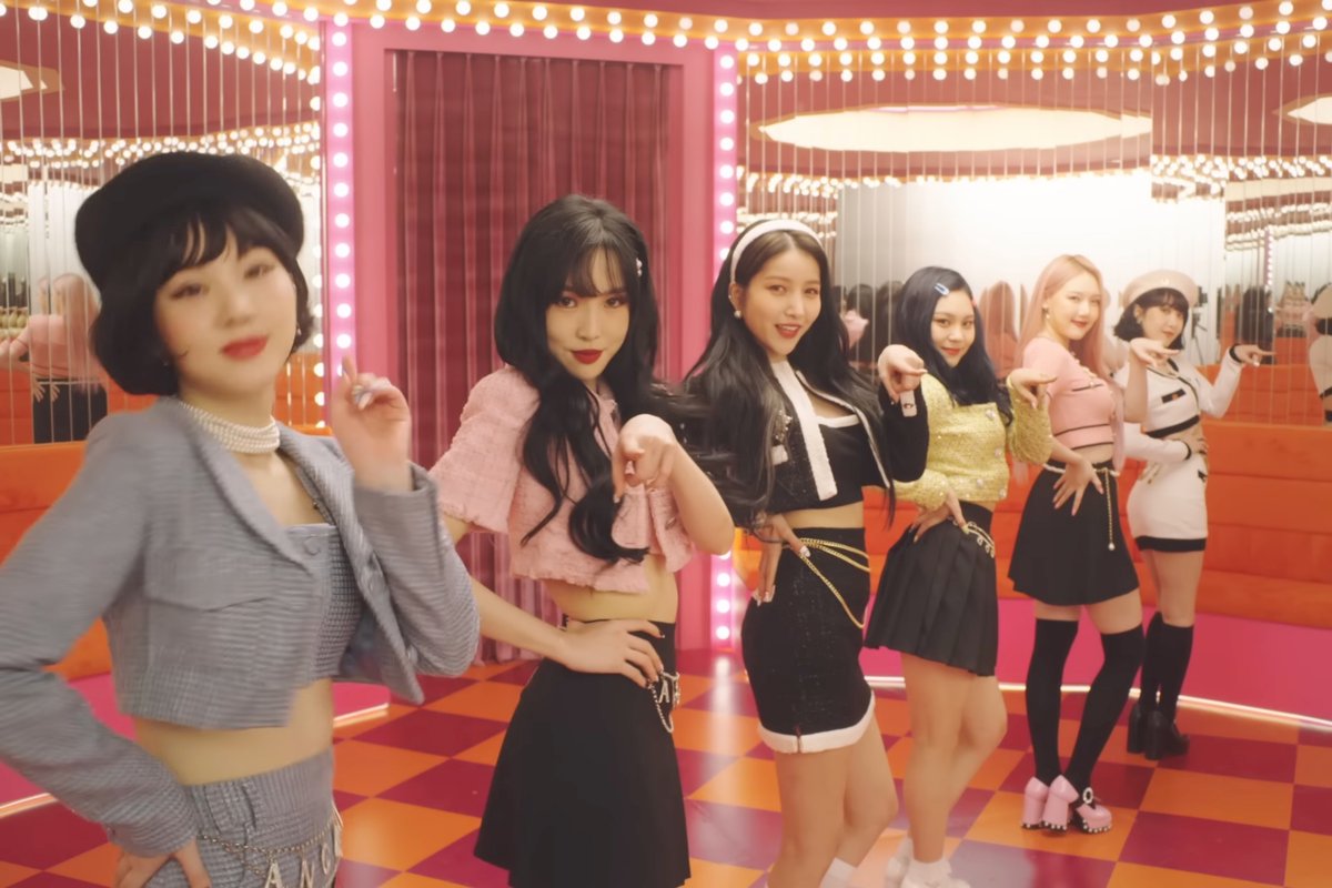soompi's tweet image. #GFRIEND's "MAGO" Becomes Their 1st MV To Hit 100 Million Views On One Channel
soompi.com/article/180803…