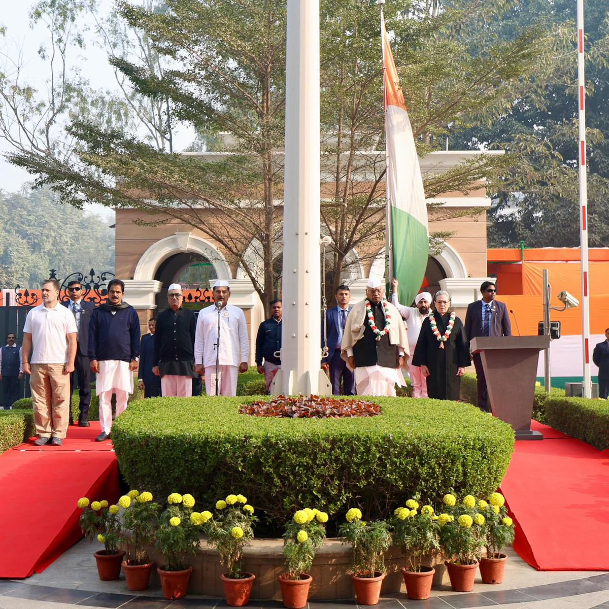 NasirHussainINC's tweet photo. 28 December 2025 | 📍New Delhi
Indian National Congress Foundation Day
#IndianNationalCongress #CongressFoundationDay #INCFoundationDay #CongressLegacy #140YearsOfINC #FreedomMovement https://t.co/DI596DF95g