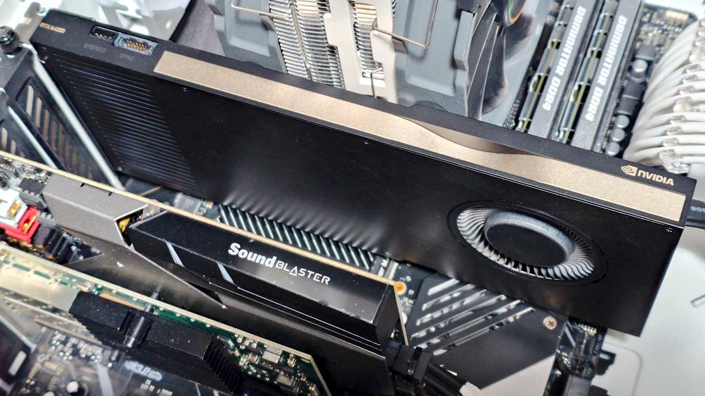 久々に開けたのでA4000を拝んでおく