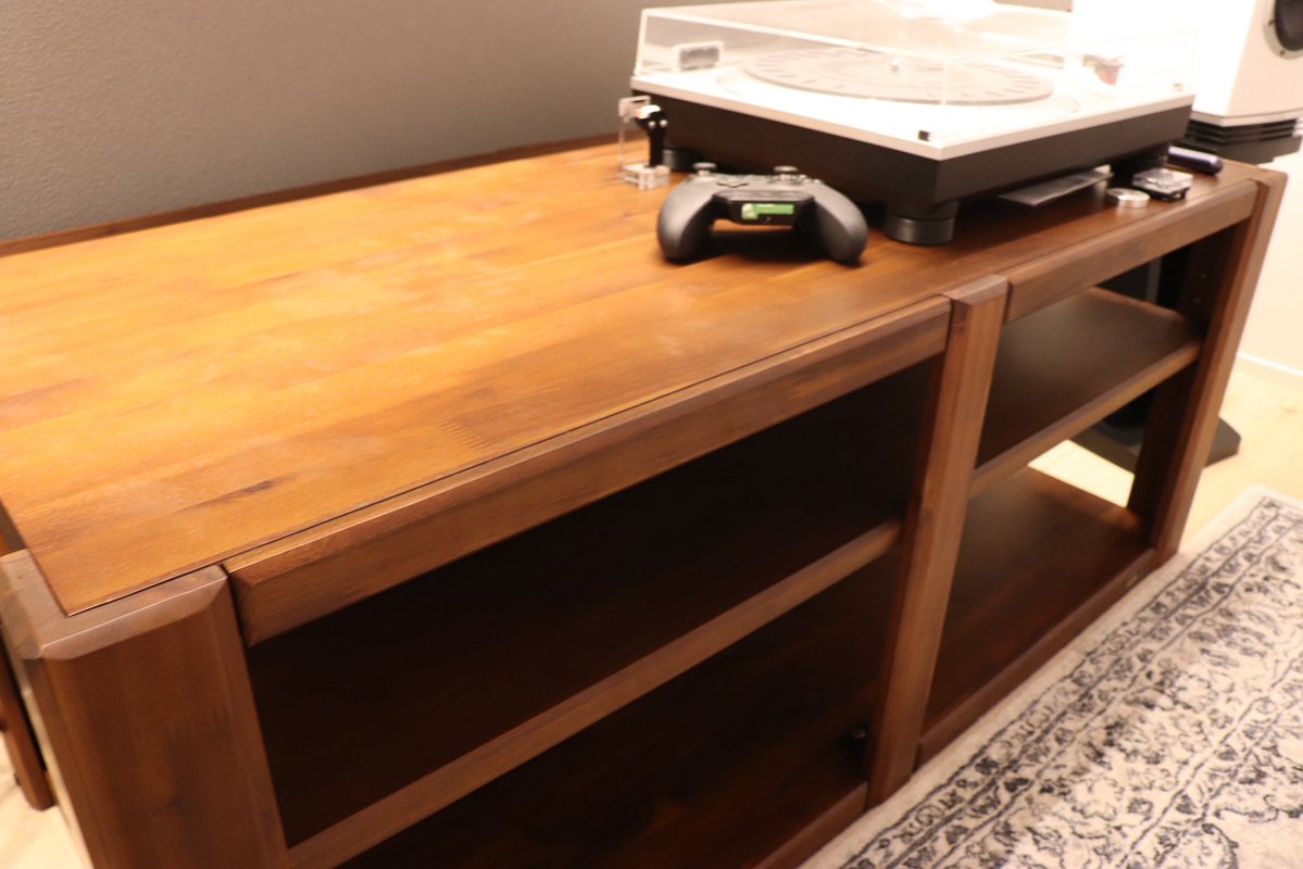 InEmax's tweet image. 子どもの寝る部屋を移して部屋が空いた。
片付けしながら、ちょこちょこ買い揃え中。
ラックは新調！