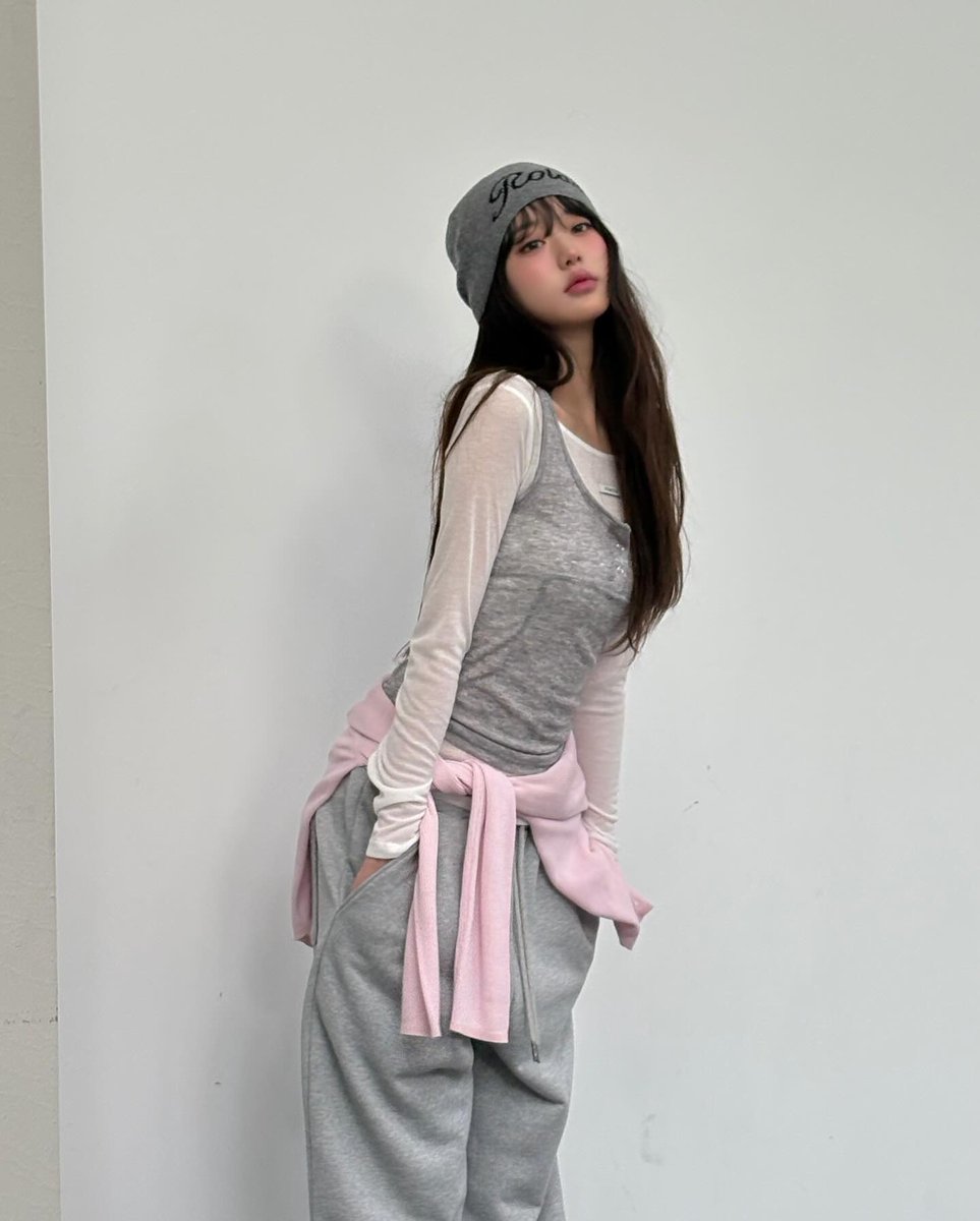 wonyoungdollz's tweet image. Love this look 😍