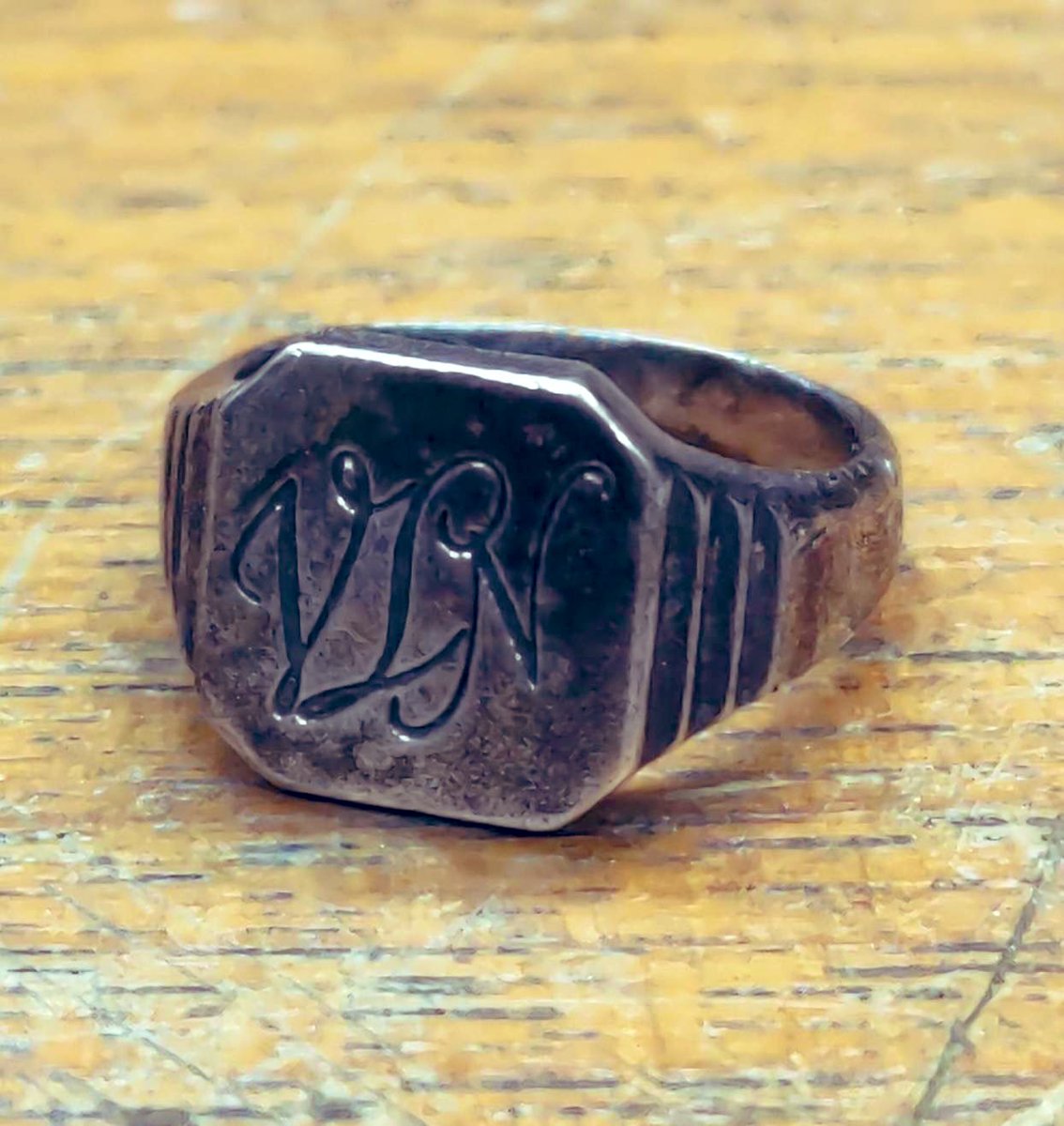 もう今年の運、使った？

ここでしか手に入らない特別なリングあるよ ✔︎

#villainlottery 🌅👗🩵🪬