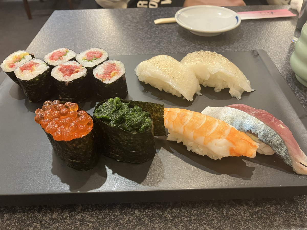 bigzynbz's tweet photo. 築地🍣 https://t.co/nnbAKjWmIl