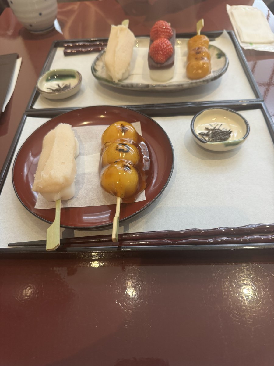 Alpha_Bestia's tweet photo. 恒例の団子 https://t.co/k6AWbrbTwb