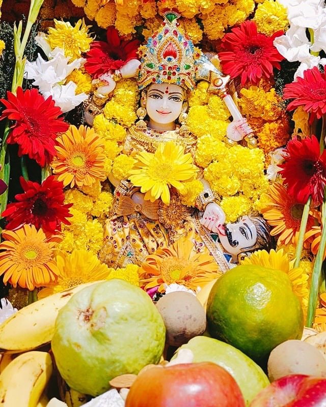 माँ बगलामुखी राजयोग की देवी हैं। सत्ता-असत्ता इनके अधीन हैं। इसलिए नेता भी इनकी शरण में जाते हैं। माँ बगलामुखी कल्याण की देवी हैं।