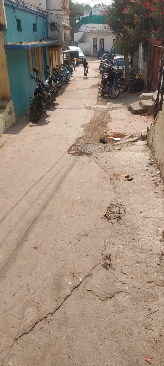 mahmood2018's tweet photo. @GHMCOnline @CommissionrGHMC @gadwalvijayainc Dear GHMC, Bhola Nagar, Bridge no. 10, Banjara Hills Rd -12, lane needs your attention for poor condition of the road. A "CC road" is being requested by the residents. Please visit n do the needful. Thank you. https://t.co/zwSL81BYro