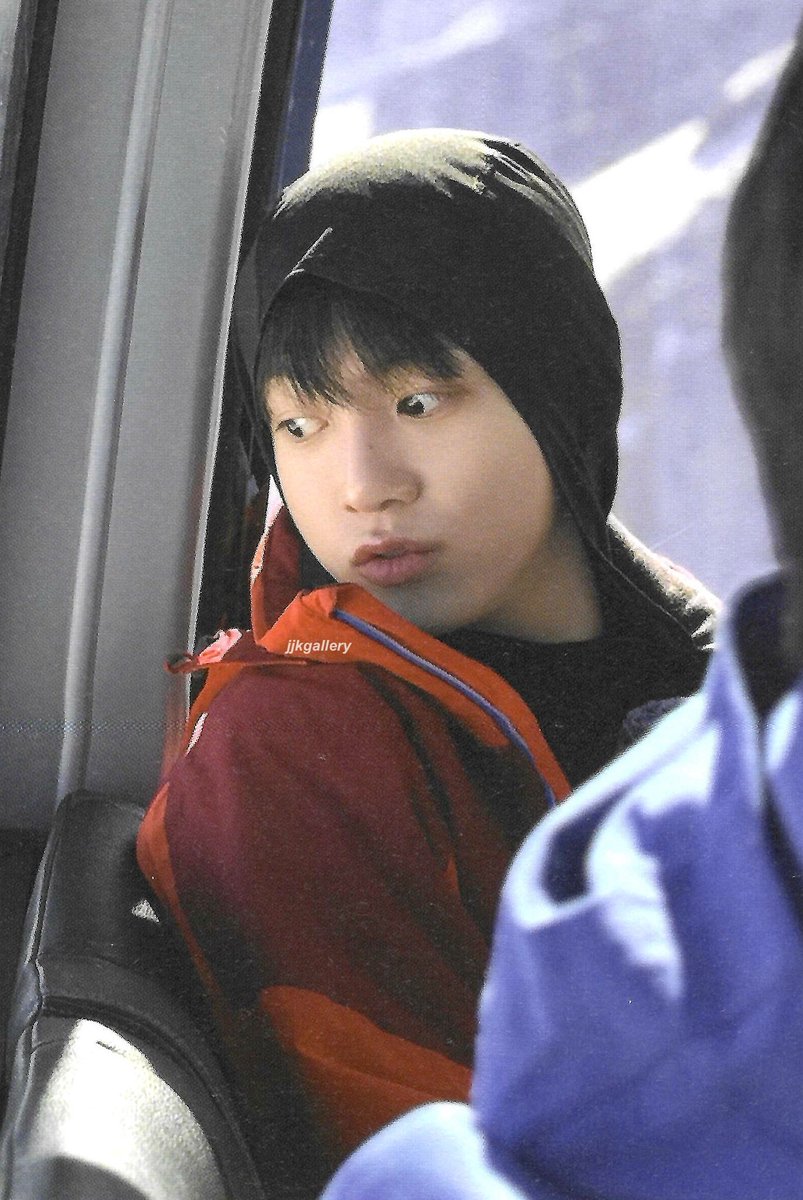 archivekukk's tweet image. my new favourite jungkook pic🥹