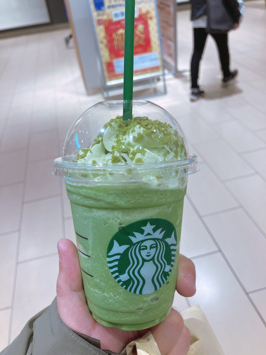 スタバの新作出てましたので飲みました☺️ 抹茶の名前忘れたフラぺチーノw