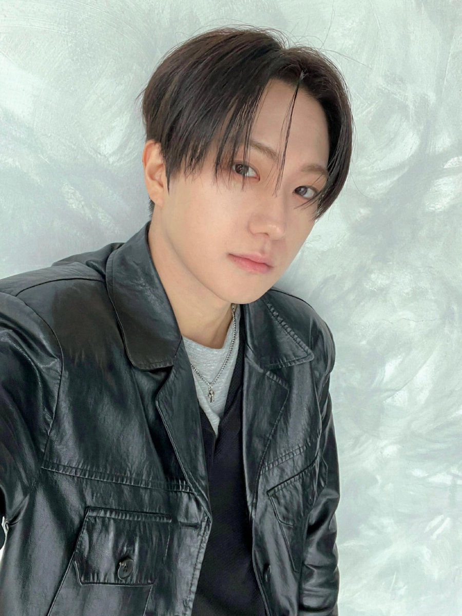 JUSTB_Official's tweet photo. [#JUSTB_BY] 📸 251228 ANGEL FUNDING 팬사인회

#JUSTB #저스트비
#시우 #SIWOO
#전도염 #DY
#김상우 #SANGWOO https://t.co/fK09uteQ5R