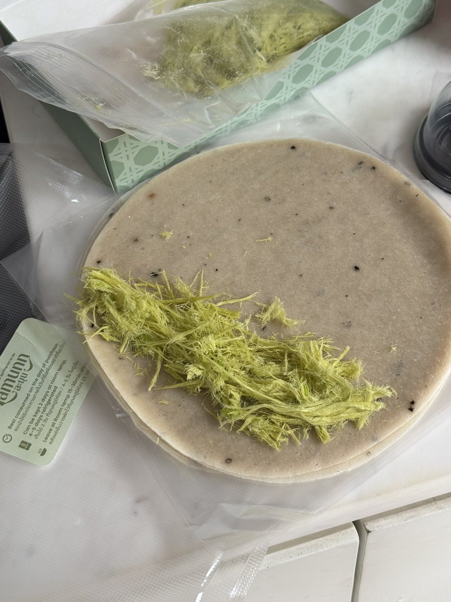 SoundtissST's tweet image. สายไหมร้านละมุนคืออร่อยจริง แป้งหนุบหนับ หอมมากกก กินกันทั้งบ้าน คนแก่ที่ชอบบ่นของกินยังบอกว่าอร่อย555