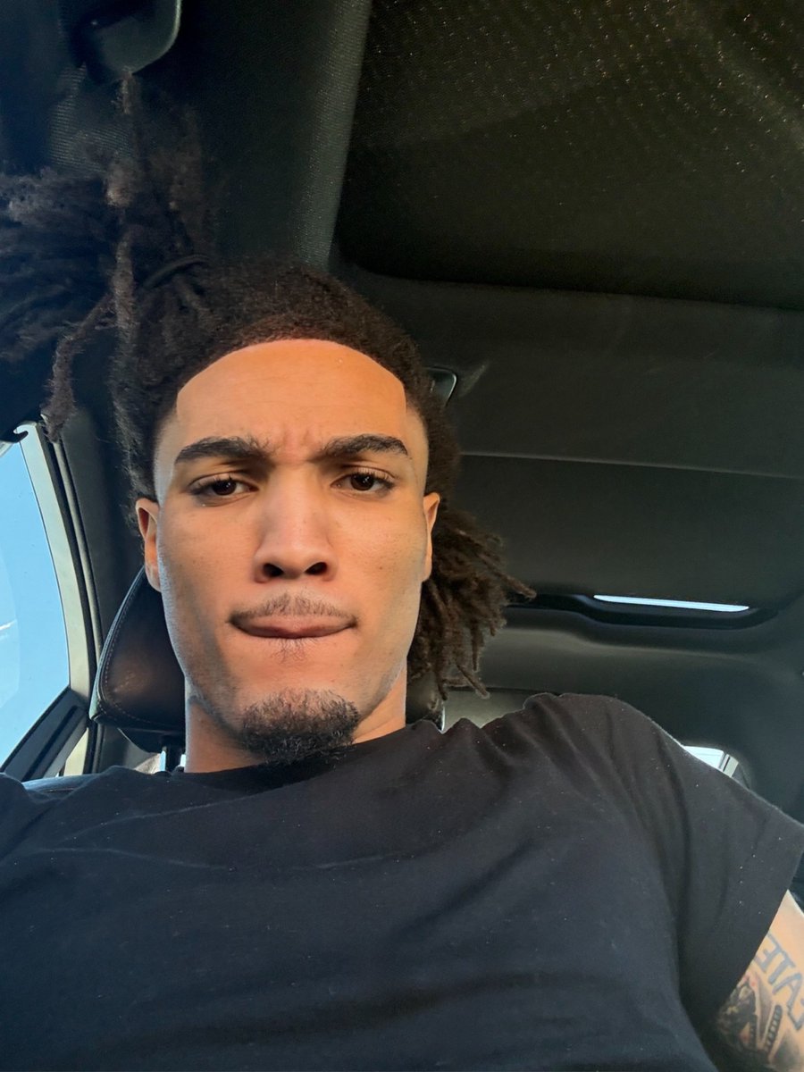 jamil⭐️ tweet media