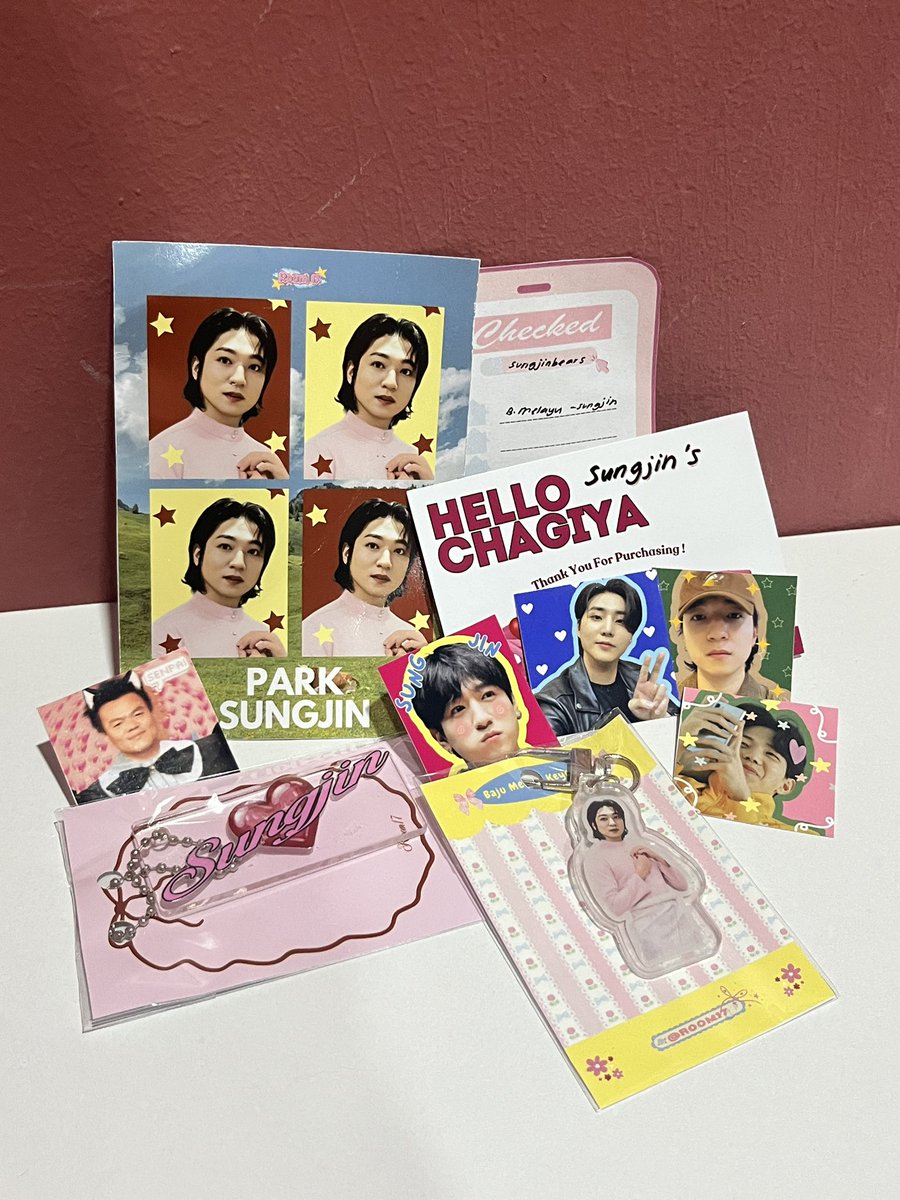 sungjin in pinkeu baju melayu 💗