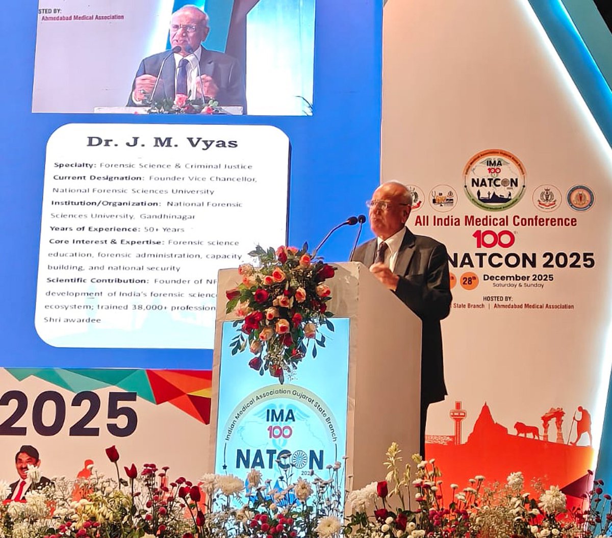 NFSU_Official's tweet photo. Padma Shri Awardee Dr. J.M. Vyas, VC-NFSU delivered a distinguished lecture on 'Forensic Science and Medical Profession' at "NATCON-2025", addressing 5000 delegates from 27 states. His insights bridged medicine, forensics &amp; innovation-empowering healthcare &amp; scientific community. https://t.co/5OQoqoaVbX