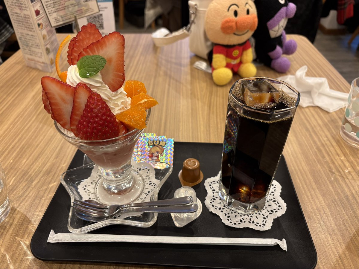 FGOAC_'s tweet photo. パフェも食べました！

#ガデテル
#ガーディアンテイルズ
#フルーフ・デゥ・セゾン https://t.co/QiTMz2zc8G