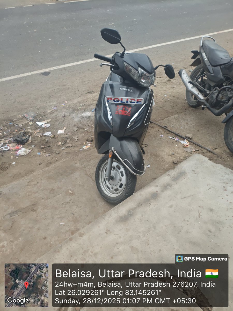 iAdarshYadav's tweet photo. @azamgarhpolice @Uppolice @missionshaktiup @adgzonevaranasi @digazamgarh Dear Azamgarh police. Does your employees have exemption from having licence plate ? https://t.co/4X3HU3SRrB